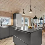 Stunning In Aakirkeby With Wifi בית נופש Vester Somarken