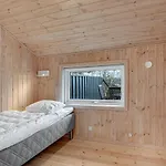 בית נופש Stunning In Aakirkeby With Wifi