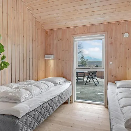 Feriehus Stunning In Aakirkeby With Wifi
