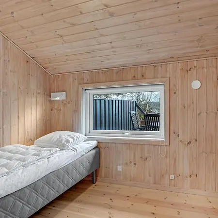 Feriehus Stunning In Aakirkeby With Wifi