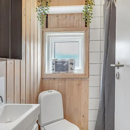 Stunning In Aakirkeby With Wifi Vester Somarken